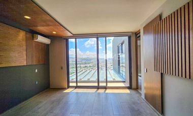 Exclusivo Penthouse de lujo EN RENTA con doble altura de dos pisos