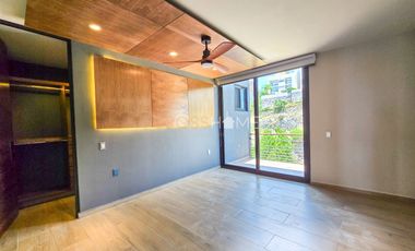 Exclusivo Penthouse de lujo EN RENTA con doble altura de dos pisos