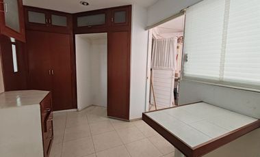 VENDO DEPARTAMENTO EN ULTIMO PISO EN EL CENTRO DE XALAPA  (TIENE ELEVADOR)