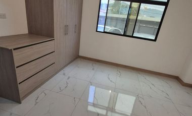 Departamento en Venta en los Ceibos a Estrenar,  Planta Baja,  2 Habitaciones, 2 Baños, Garaje, Norte de Guayaquil.