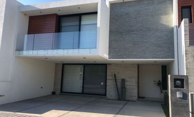 Casa en venta, Mallorka Park, Frente Angelopolis