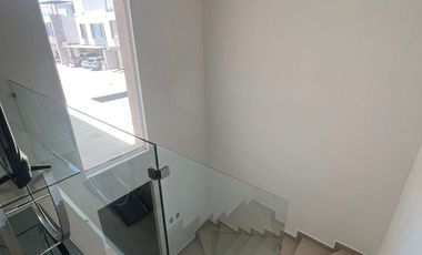 CD JUAREZ-CASA RENTA AMUEBLADA- RESERVA DE CAMPOS ELISEOS-$32,000 MX