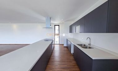 PENTHOUSE DOBLE ALTURA DOS NIVELES EN RENTA en JURIQUILLA, QUERÉTARO.