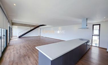 PENTHOUSE DOBLE ALTURA DOS NIVELES EN RENTA en JURIQUILLA, QUERÉTARO.