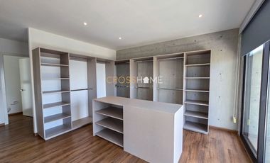 PENTHOUSE DOBLE ALTURA DOS NIVELES EN RENTA en JURIQUILLA, QUERÉTARO.