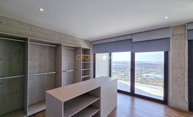PENTHOUSE DOBLE ALTURA DOS NIVELES EN RENTA en JURIQUILLA, QUERÉTARO.