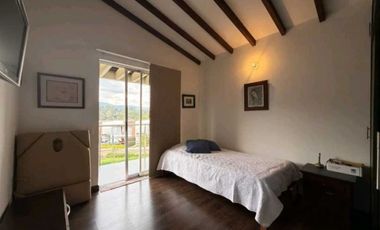 SE VENDE CASA EN EL RETIRO