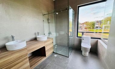 Pramana Residential Park Sta Rosa 4Bedroom House for Rent Good deal Brand New Modern near Nuvali Solenad BGC Makati Ayala Alabang Tagaytay SLEX Brent