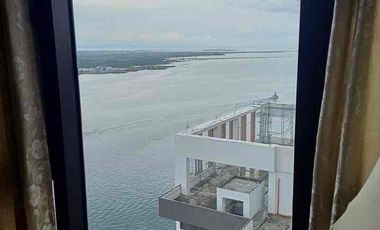 1BR with balcony seaview