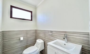 Se vende casa nueva de 340m2 en sitio de 5.000m2, Condominio Valle Tranquilo, Zapallar, Curicó