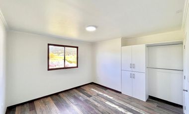 Se vende casa nueva de 340m2 en sitio de 5.000m2, Condominio Valle Tranquilo, Zapallar, Curicó