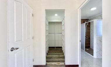 Se vende casa nueva de 340m2 en sitio de 5.000m2, Condominio Valle Tranquilo, Zapallar, Curicó