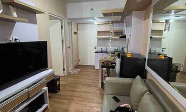 Apartemen 2 br view kolam renang di springlake summarecon bekasi