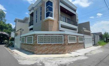 Rumah Baru Mewah Modern Hook Strategis di Karangasem Solo