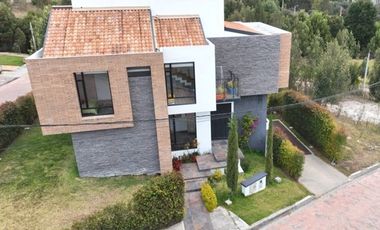 SE VENDE CASA CAMPESTRE EN CONJUNTO CERRADO TUNJA