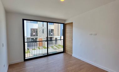 CASA por estrenar dentro de condominio EN RENTA ubicada en Ricaurte sector colegio Sudamericano