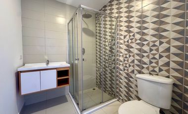 CASA por estrenar dentro de condominio EN RENTA ubicada en Ricaurte sector colegio Sudamericano