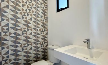 CASA por estrenar dentro de condominio EN RENTA ubicada en Ricaurte sector colegio Sudamericano