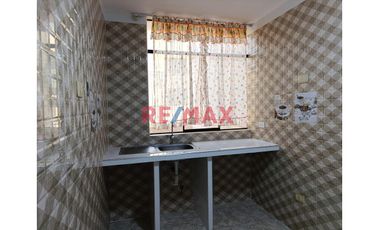 Alquilo Mini Departamento En Piso 2, Vista Exterior En Urb. San Isidro Etapa I, S/. 1200 Soles Area 60M2