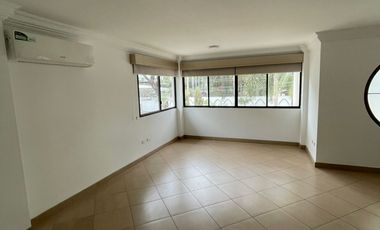 Casa de Alquiler en Samborondón, Urbanización Biblos