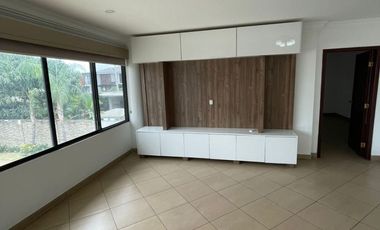 Casa de Alquiler en Samborondón, Urbanización Biblos