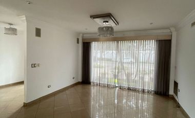 Casa de Alquiler en Samborondón, Urbanización Biblos