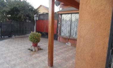 Linda casa esquina en el Pedregal de Buin