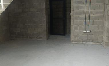 VENTA DE BODEGA NUEVA EN ZONA FRANCA PALMASECA.- LA ESMERALDA