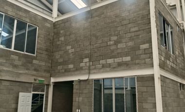 VENTA DE BODEGA NUEVA EN ZONA FRANCA PALMASECA.- LA ESMERALDA