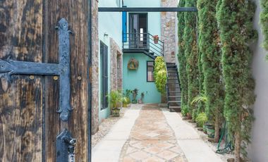 Casa Alameda 17,  Amplios Interiores