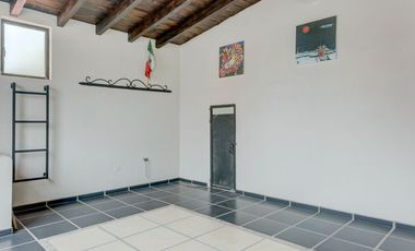 Casa Alameda 17,  Amplios Interiores