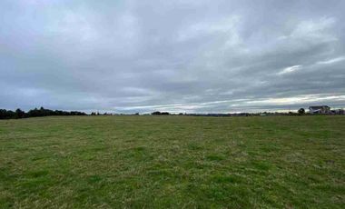 Vende 2 parcelas  Totalmente planas y limpias  de 5.000.M2 a 15 minutos de Aeropuerto El Tepual Puerto Montt.