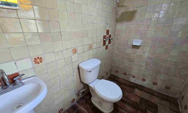 OPORTUNIDAD UNICA EN SAN JUAN DE DIOS, GUADALAJARA, CASA EN VENTS CON EXCELENTE POTENCIAL DE RENTA