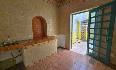 OPORTUNIDAD UNICA EN SAN JUAN DE DIOS, GUADALAJARA, CASA EN VENTS CON EXCELENTE POTENCIAL DE RENTA