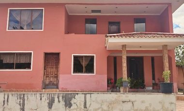 En venta casa con terreno amplio con 1180.13M2 | Sector Ricuaurte | Cuenca