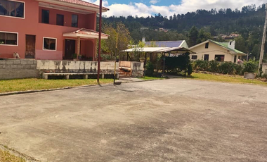 En venta casa con terreno amplio con 1180.13M2 | Sector Ricuaurte | Cuenca