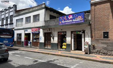 Casa de venta en Otavalo, centro, con proyecto arquitectónico de reconstrucción