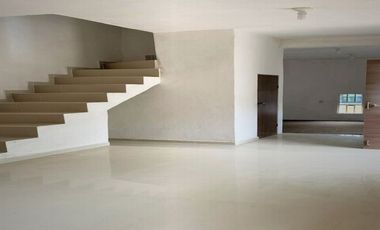 CASA EN VENTA EN HUEHUETAN FRACC. JUAN SABINES, JIQUIPILA CHIAPAS.