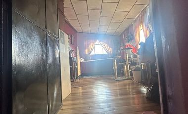 CASA ECONÒMICA EN EL CENTRO DE AZOGUES