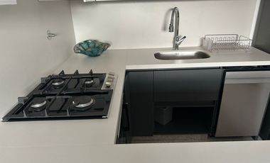 Vendo hermoso apartamento remodelado piso 3 en escalas en laureles con parqueadero