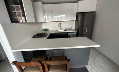 Vendo hermoso apartamento remodelado piso 3 en escalas en laureles con parqueadero