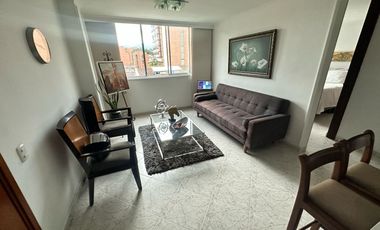 Vendo hermoso apartamento remodelado piso 3 en escalas en laureles con parqueadero