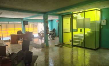 RENTO EDIFICIO COMERCIAL DE 3 NIVELES SOBRE AVENIDA VIA MORELOS