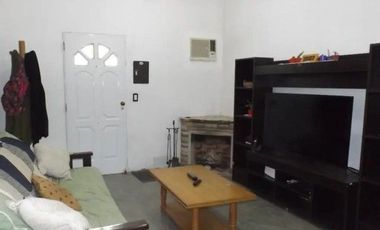 CASA AMPLIA Y CON PISCINA - barrio Villa Club