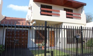 Casa con parque y piscina en William Morris