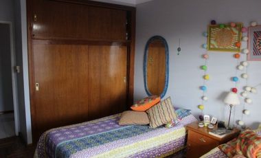 Casa con parque y piscina en William Morris