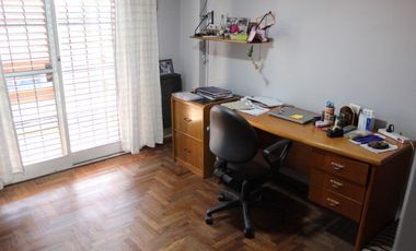 Casa con parque y piscina en William Morris