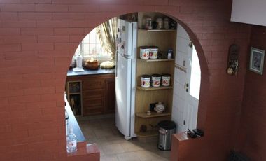 Casa con parque y piscina en William Morris