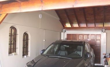 Casa con parque y piscina en William Morris