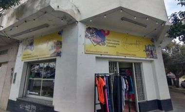 VENTA EN BLOQUE esquina Granaderos y Plumerillos